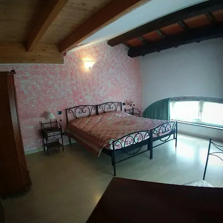 Agriturismo Il Tondino Kır Evi
