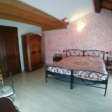 Agriturismo Il Tondino Kır Evi *